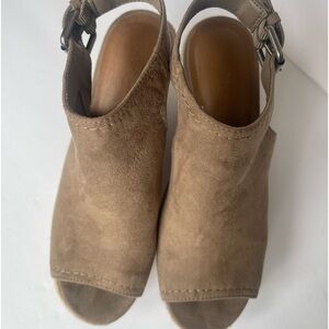 Suede Universal Thread Wedge Sz 8